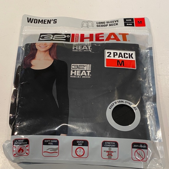 32 Degrees Tops - NIP 32° Heat Women’s Long Sleeve Scoop Neck Heat Retention Garments